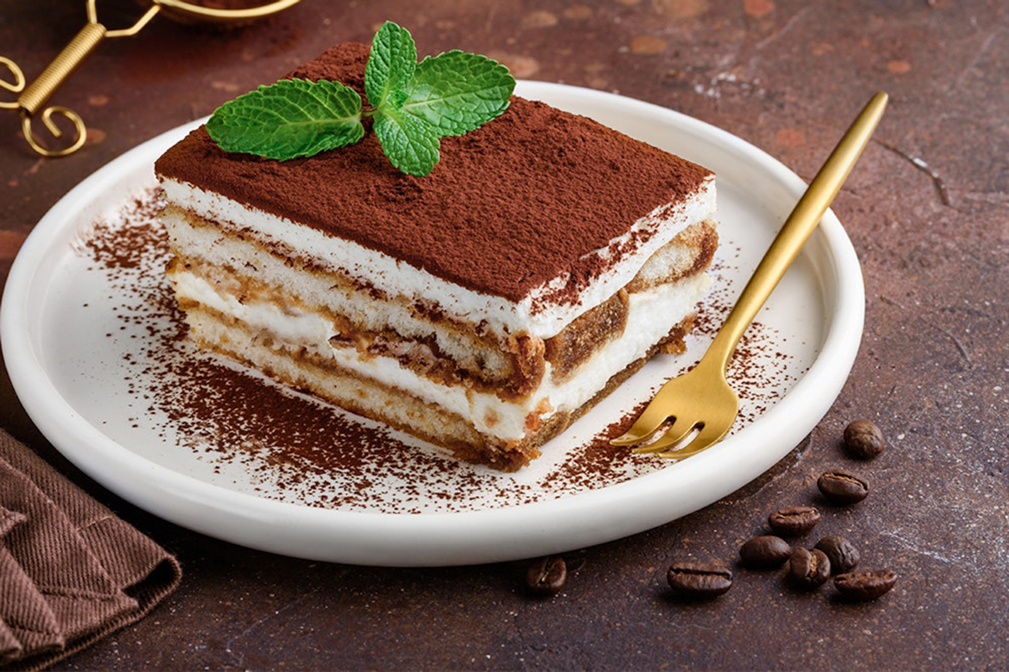 Tiramisu Mono Cake